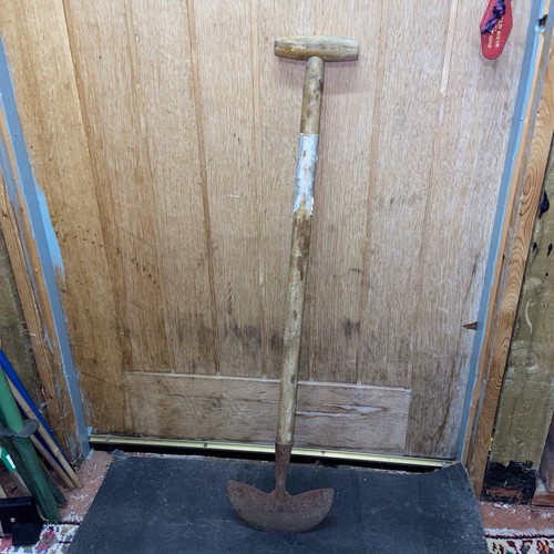Vintage lawn edger tool - lawn, half