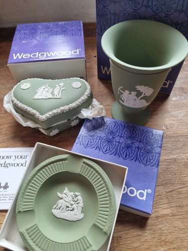 Job lot sage green jasper - jasper, ware