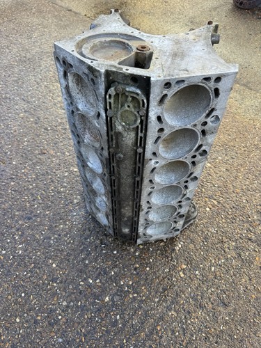 V12 engine block bmw - engine,