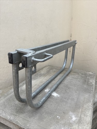 Galvanised farm gate throw - galvanised,