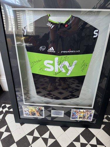 Frame mounted sky - 3d,