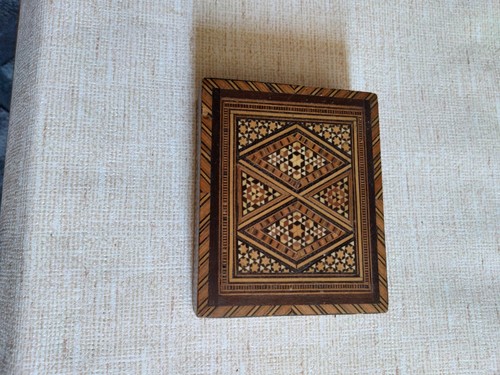 Small vintage wooden inlay box - small,
