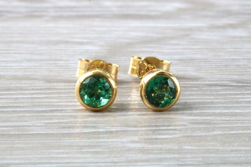 Bottle green emerald set 18ct - bottle,