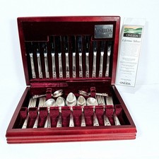 Oneida Hampton Court Cutlery Set with Wooden Chest Canteen Silver Plate Preloved
