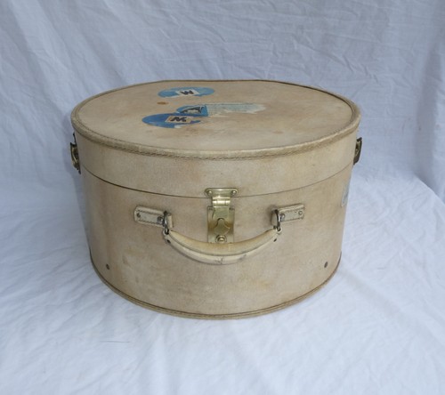 Vellum white leather round - white,