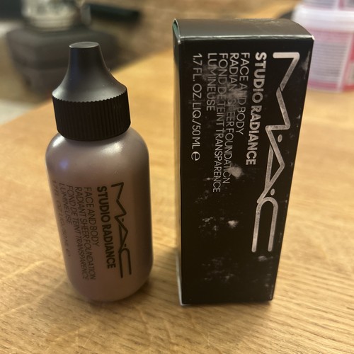 Mac studio radiance - studio, &