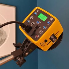 Interfit Honey Badger 320W