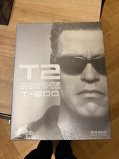 HOT TOYS TERMINATOR 2 T-800