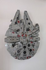 UCS Millennium Falcon 75192 -