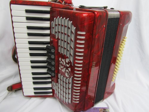 Scarlatti bass accordion - 72,