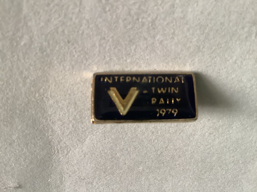 Vintage international twin - international,