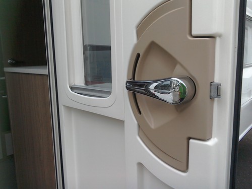 Dometic door handle chrome - dometic,