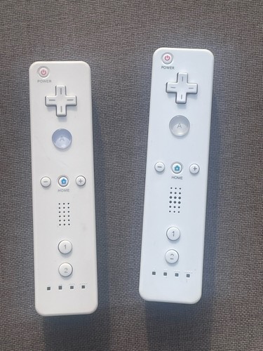 White wii remote controllers - wii,