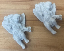 2 x Cherub Wall Hanging Ornaments/Figurines White Shabby Chic Vintage