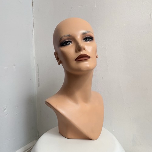 Vintage 1960s mannequin head - mannequin,
