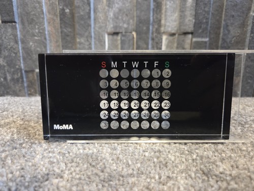 Moma perpetual acrylic block - acrylic,