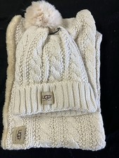 UGG OFF WHITE INFINITY HAT AND