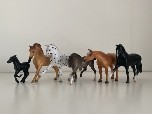 Breyer stablemate model horse - model,