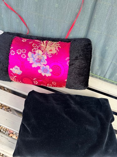 Oriental and velvety - , hand