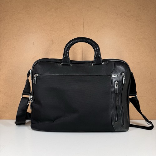 Tumi narita messenger shoulder - tumi,