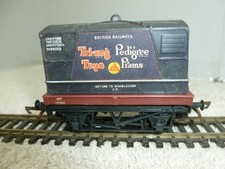 Tri-ang R561 13t Flat Wagon