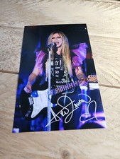 Avril Lavigne Repro Autograph - Approx 10x16 - (750)