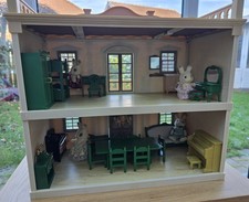 1987 Tomy Sylvanian Families Country Manor House w/ Corntop Family & furniture