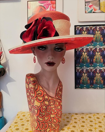 Hand painted mannequin head - hand,