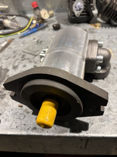 Double tandem hydraulic - tandem, pump