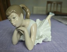 Lladro Nao Pensive Ballet