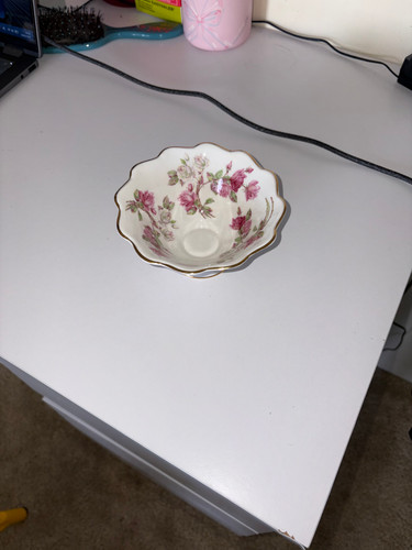 Large vintage aynsley - large, bone