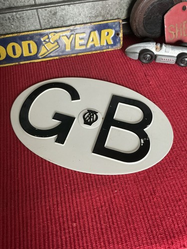 Vintage car badge - car, gb