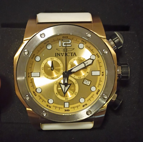 Invicta sea hunter quartz - sea,