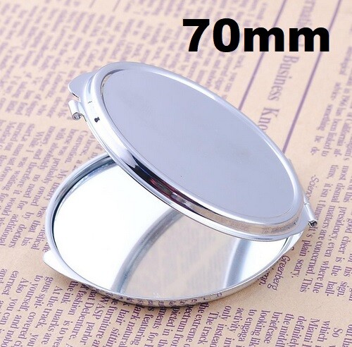 Small compact 7cm - 7cm, silver