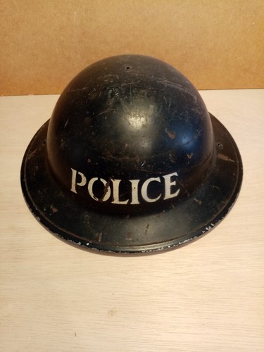 Ww2 army helmets and water - army,