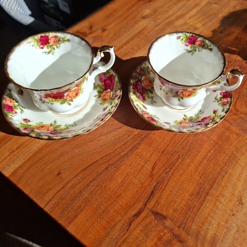 Royal albert old - old, roses