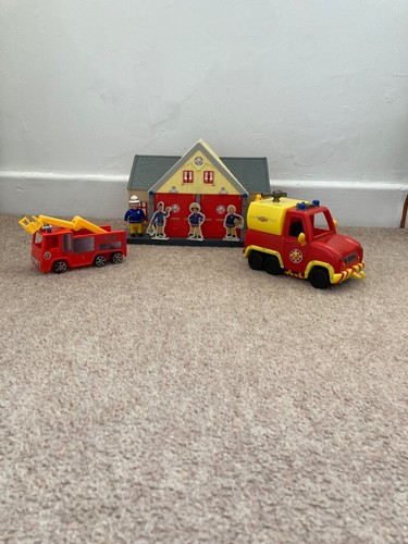 Fireman sam fire station - fireman,