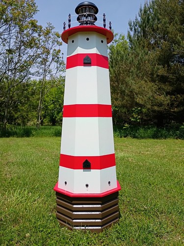 Lighthouse well pump cover