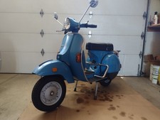 Vespa Scooter P200E