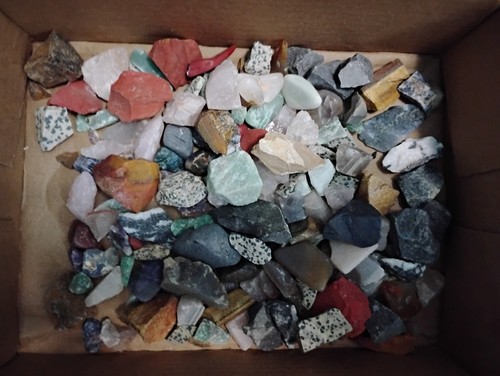 Assorted rough stones - assorted,