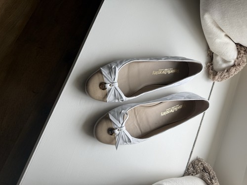 Russell bromley pumps size - &,