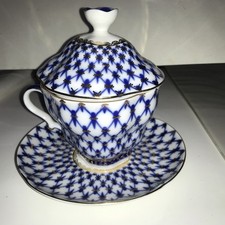 LOMONOSOV IMPERIAL PORCELAIN ST PETERSBURG 1 lidded tea cup & saucer,cobalt blue