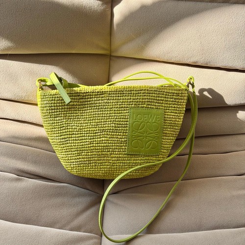 Loewe anagram raffia - anagram, slit