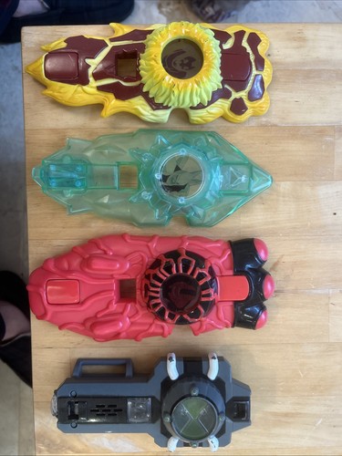 Ben omnitrix transforming - omnitrix,