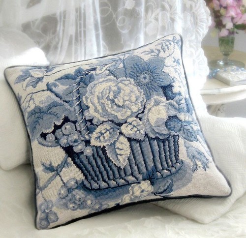 Ehrman blue white - basket, by