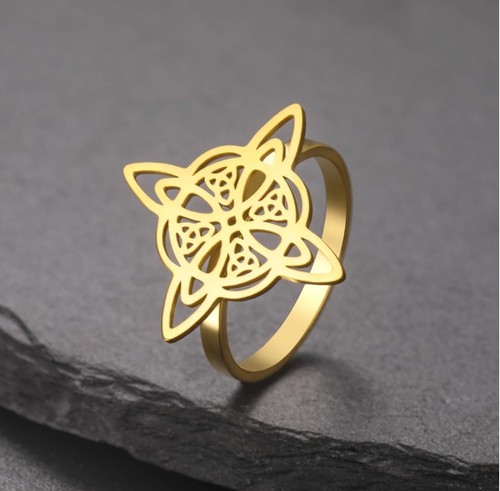 Dainty witches knot - dainty,