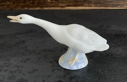 Lladro style spanish stretched - lladro,