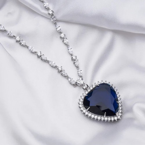 Heart the ocean necklace - the,