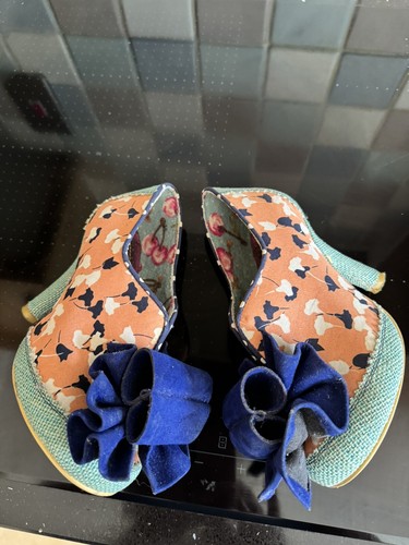 Irregular choice hook - hook, &