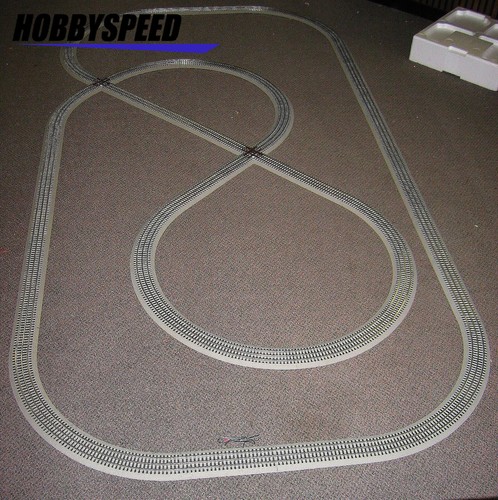 Lionel train deluxe fastrack - lionel,